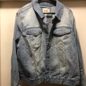 Jessica Simpson Women's Plus Size Pixie Classic Fit Crop Jean Jacket, 3X